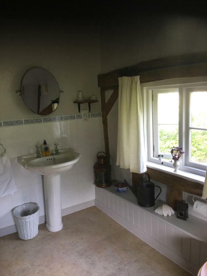Bumble Cottage B&B Stradbroke Екстериор снимка